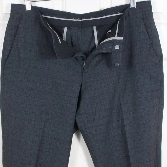 [SOLD] Hugo Boss 40R Modern Fit Wool Gray Check Single Breasted suit. - Picture 11 of 12